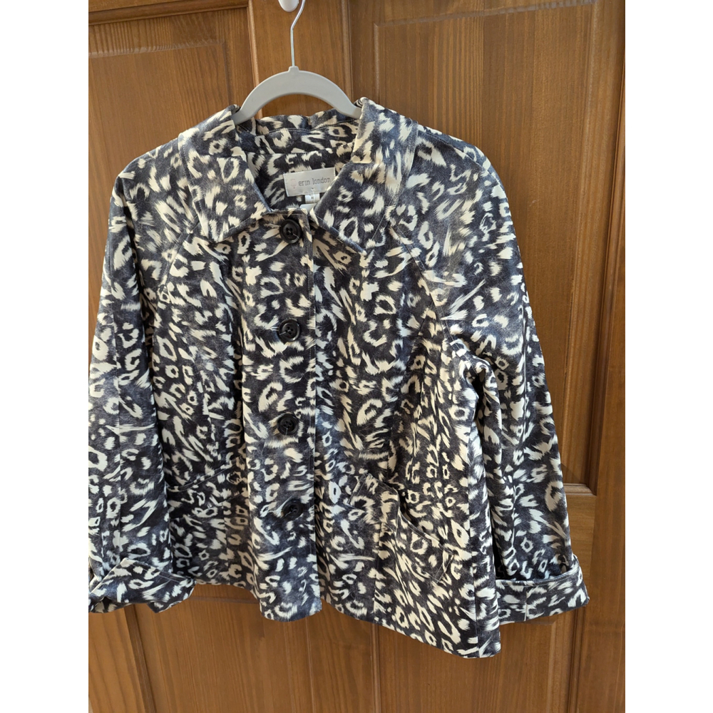 Erin London Animal Print Jacket. Size M. RS 11